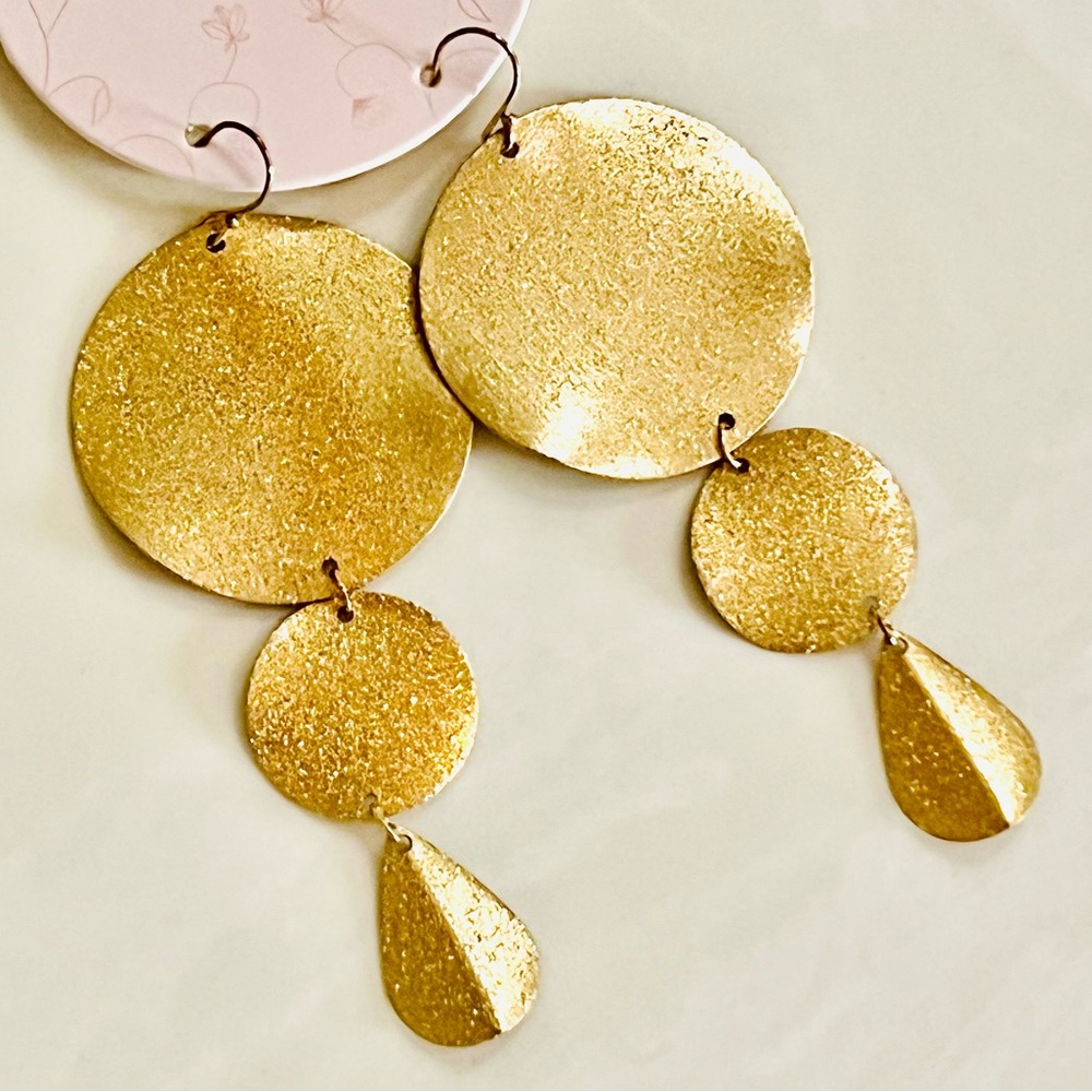 πΊπHPππΊ NWT Anthropologie Serefina Gold Disk Chandeliers - Picture 8 of 15
